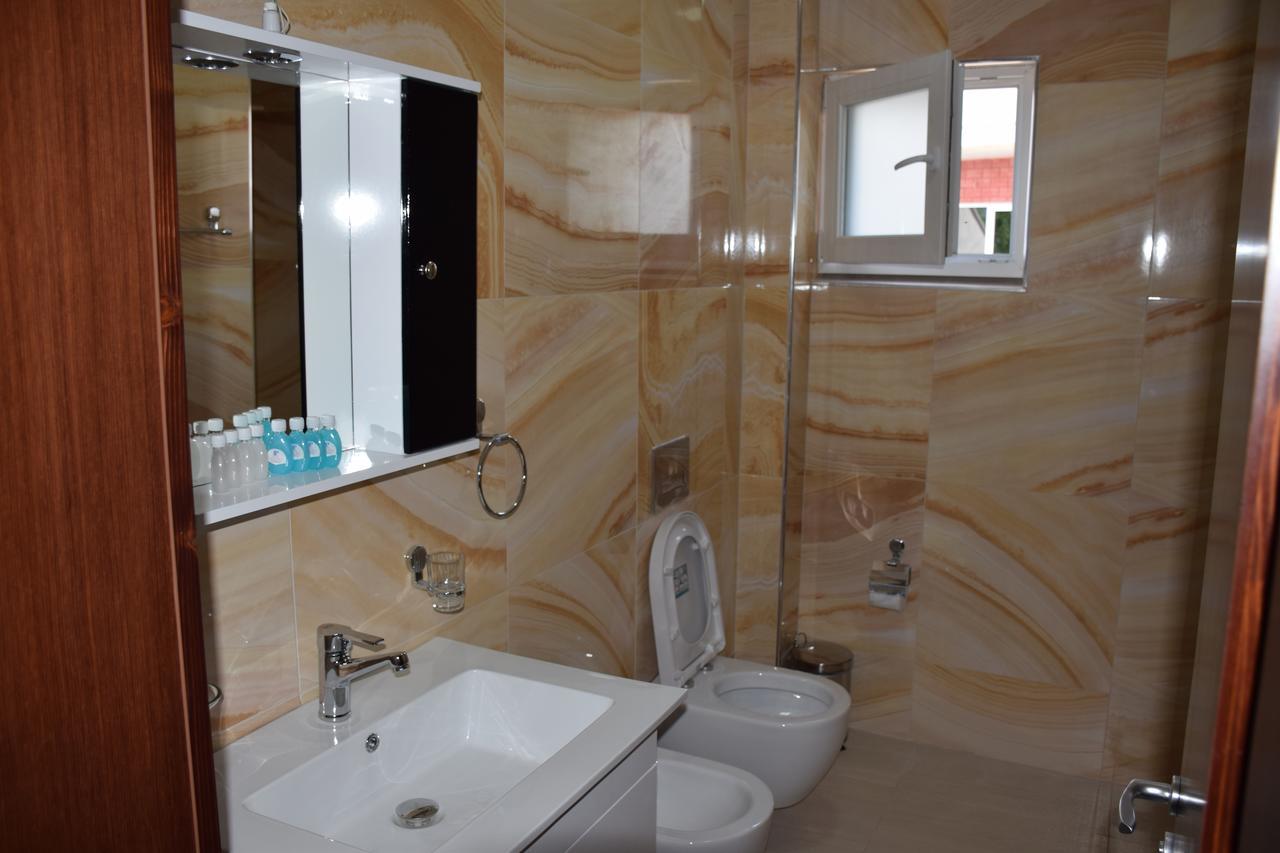 Hotel Pogradeci 2 Tushemisht Dış mekan fotoğraf